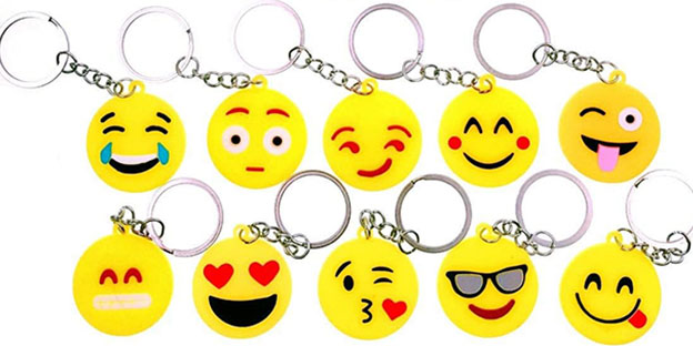 Emoji Portachiavi Emoticon: L'Idea Perfetta per Bomboniere e Regali Post-Festa